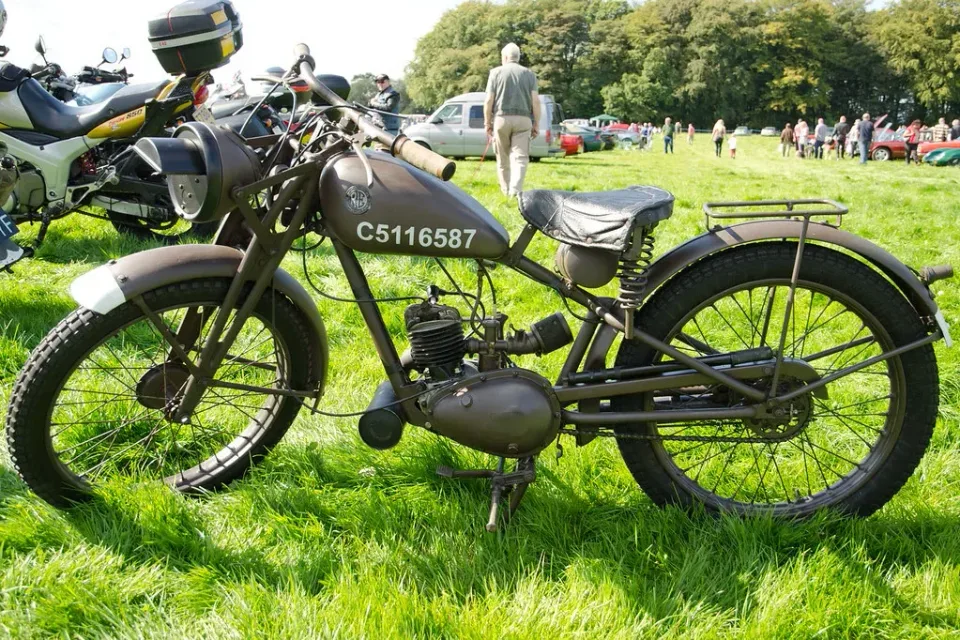 Vintage Motorcycle — Outdoor Vintage Motorcycle — Outdoor — Vintage Motorcycle, Modern Motorcycle, Van, Outdoor, Pest Control